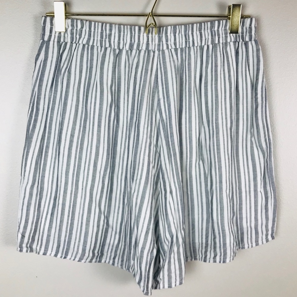 MIAMI by FRANCESCA striped relax fit shorts - Picture 3 of 4